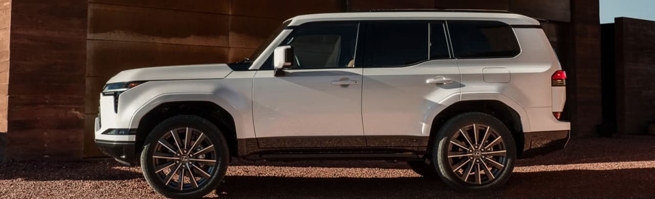 Lexus GX Premium vs. Overtrail: Choosing Luxury vs. Off-Road Capability